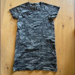 Lululemon Swiftly Tech Crew